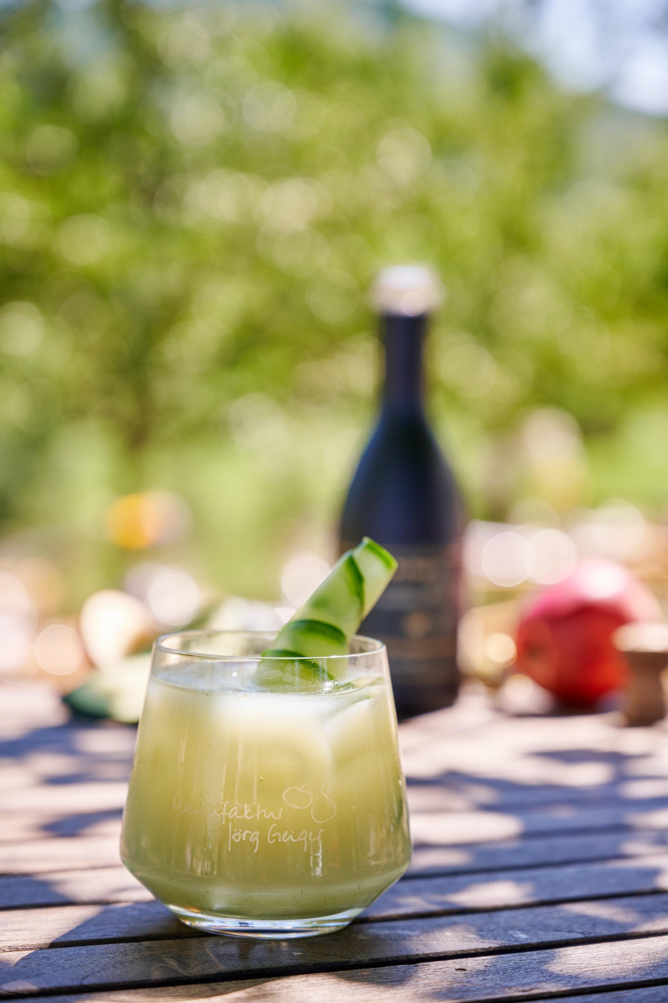 Zeigt den Cocktail WITHOUT A TROUT