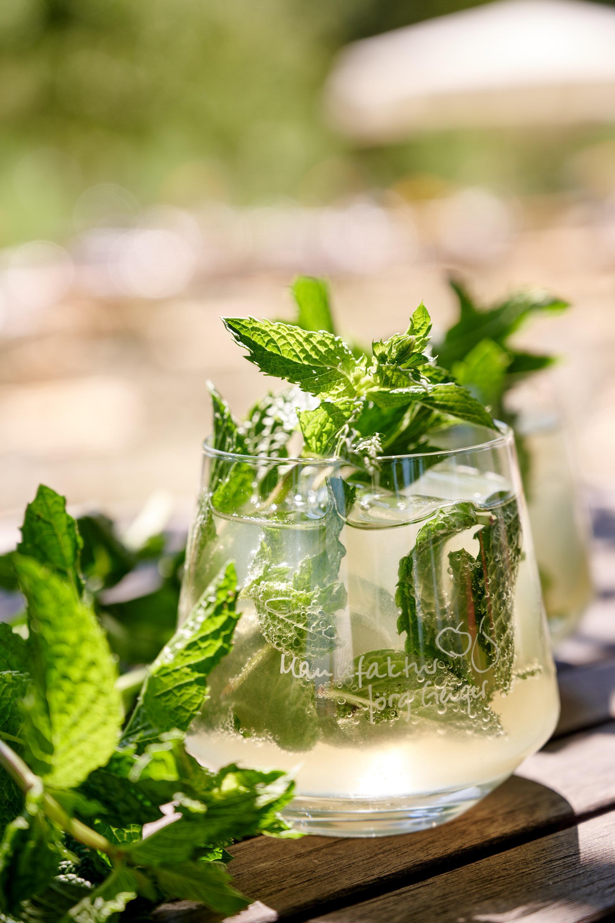 Zeigt den Cocktail ALBJITO