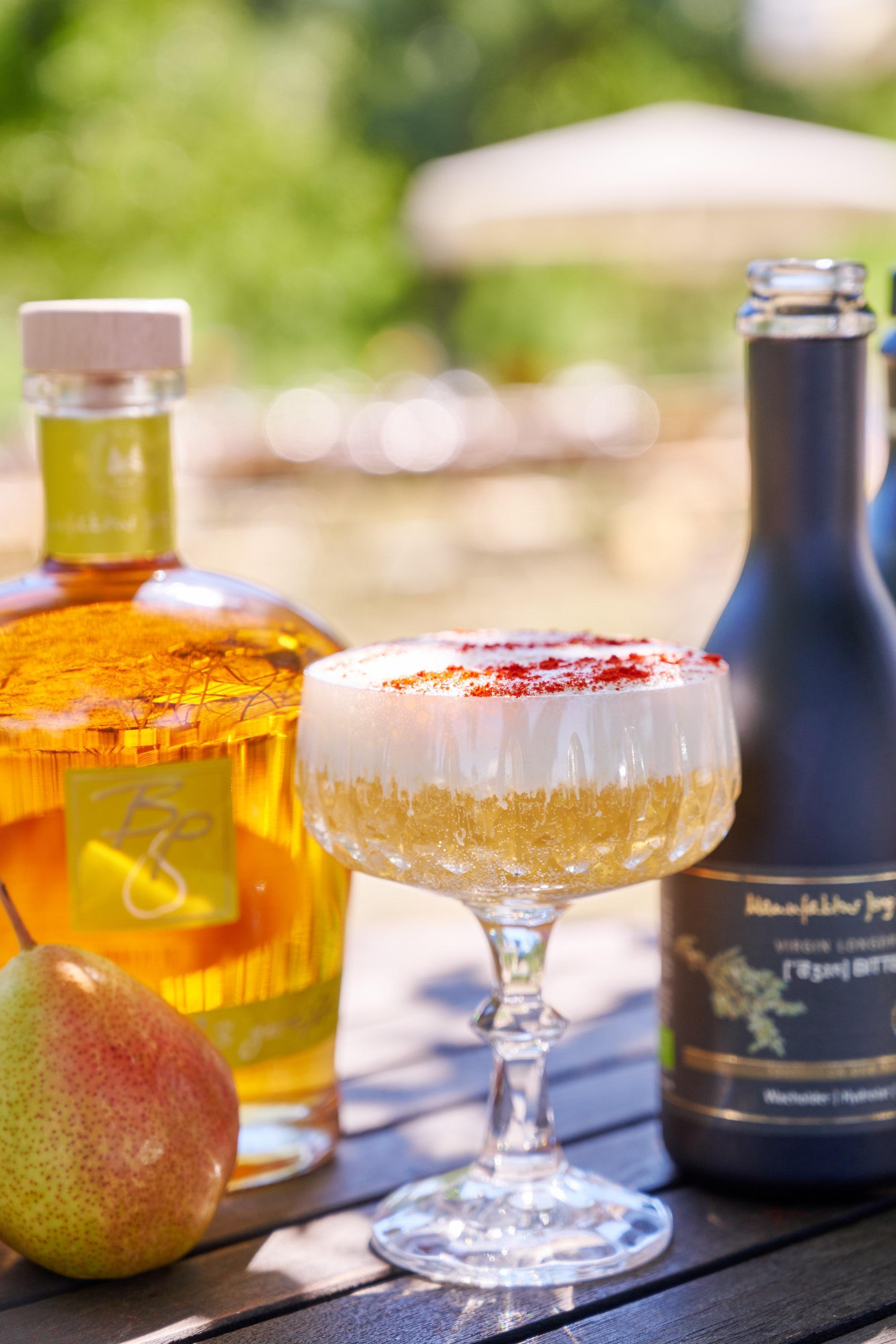 Zeigt den Cocktail BALATON BIRNE